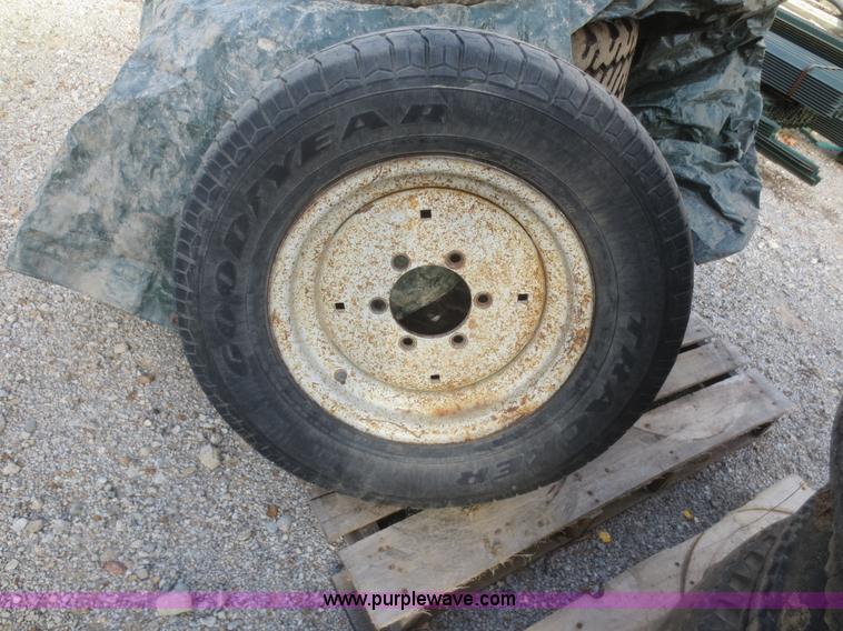 image for item BA9434 Assorted tires and wheels