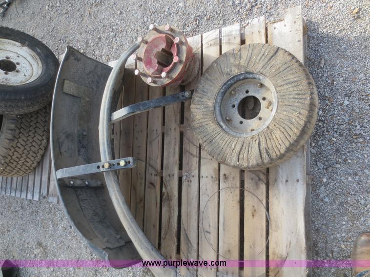 image for item BA9434 Assorted tires and wheels