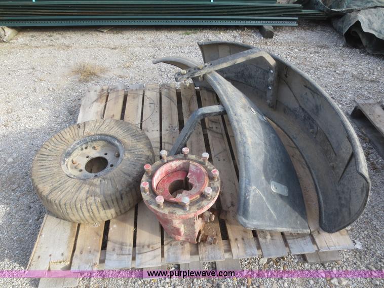 image for item BA9434 Assorted tires and wheels