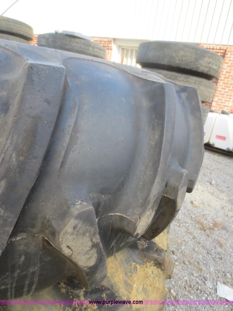 image for item BA9435 Assorted tires and wheels