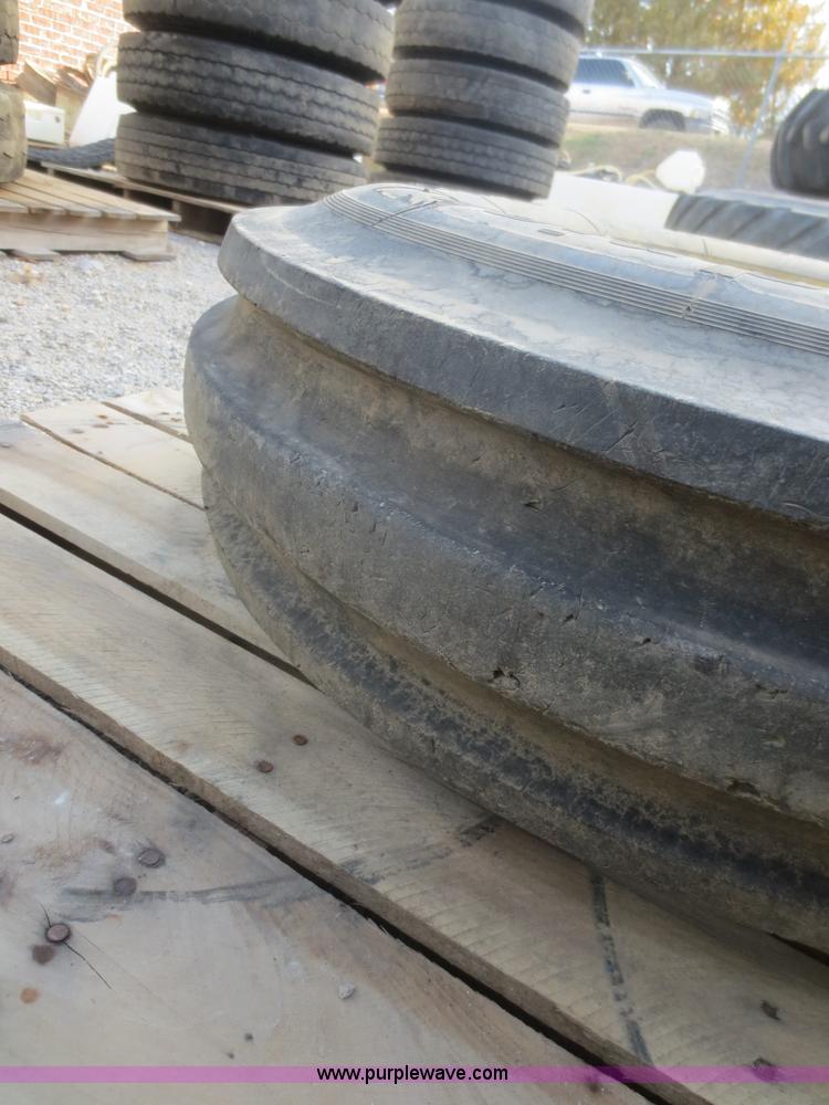 image for item BA9435 Assorted tires and wheels