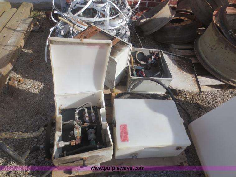 image for item BA9437 (7) 100 gallon fiberglass tanks