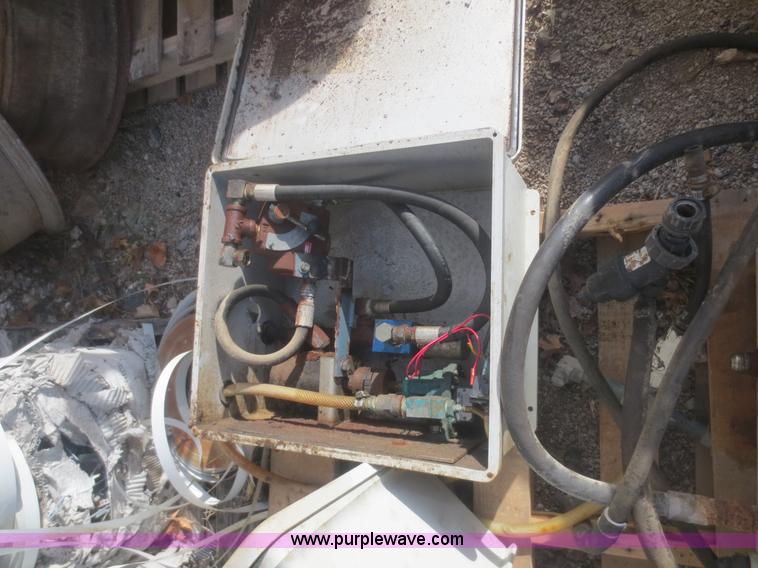 image for item BA9437 (7) 100 gallon fiberglass tanks