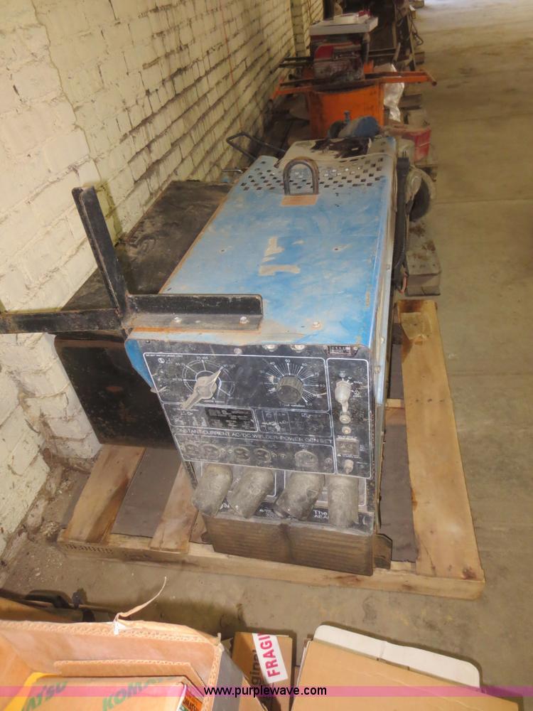 image for item BA9442 Miller AEAD-200LE constant current AC/DC welder/generator