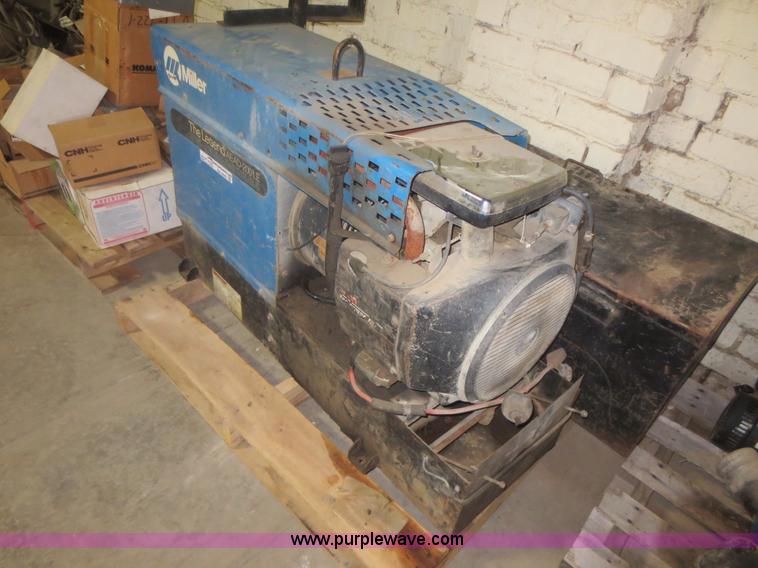 image for item BA9442 Miller AEAD-200LE constant current AC/DC welder/generator