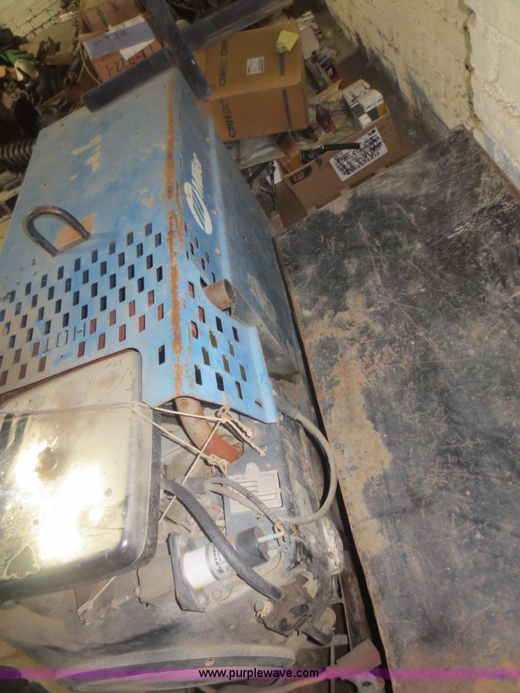 image for item BA9442 Miller AEAD-200LE constant current AC/DC welder/generator