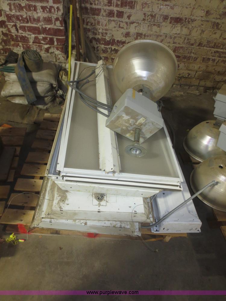 image for item BA9450 (22) lights