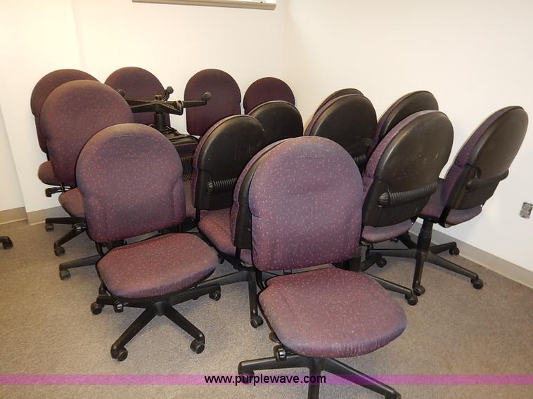 image for item BC9985 (16) office chairs