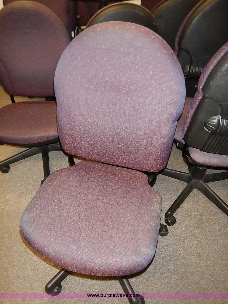 image for item BC9985 (16) office chairs