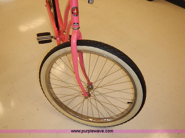 image for item BC9993 (2) Cruiser Schwinn bicycles