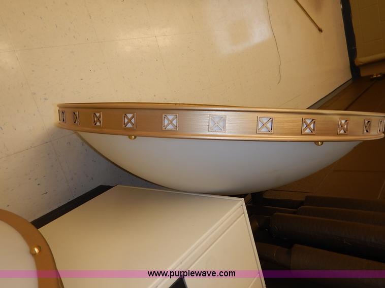 image for item BC9994 (2) hanging ceiling lights