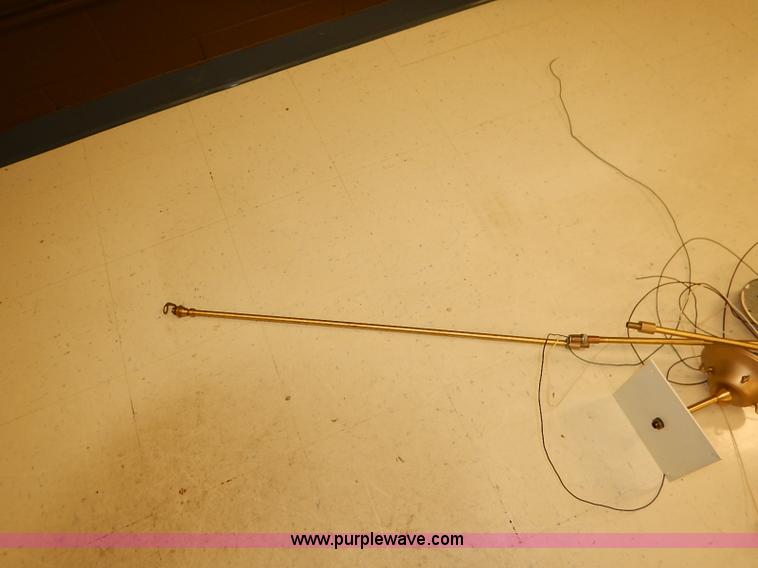 image for item BC9994 (2) hanging ceiling lights