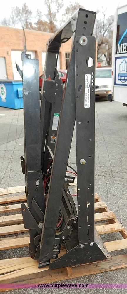 image for item BC9995 1997 Braun vehicle wheelchair lift