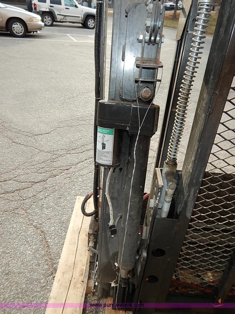 image for item BC9995 1997 Braun vehicle wheelchair lift