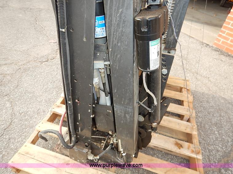 image for item BC9995 1997 Braun vehicle wheelchair lift