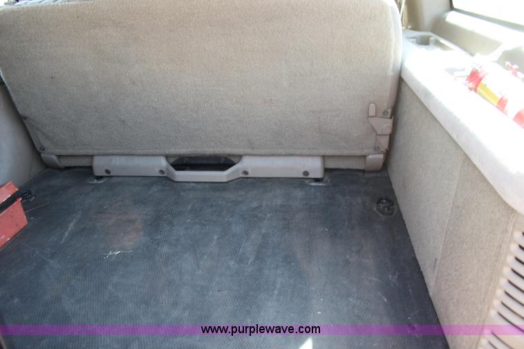 image for item D1314 1999 Chevrolet Suburban C1500 SUV