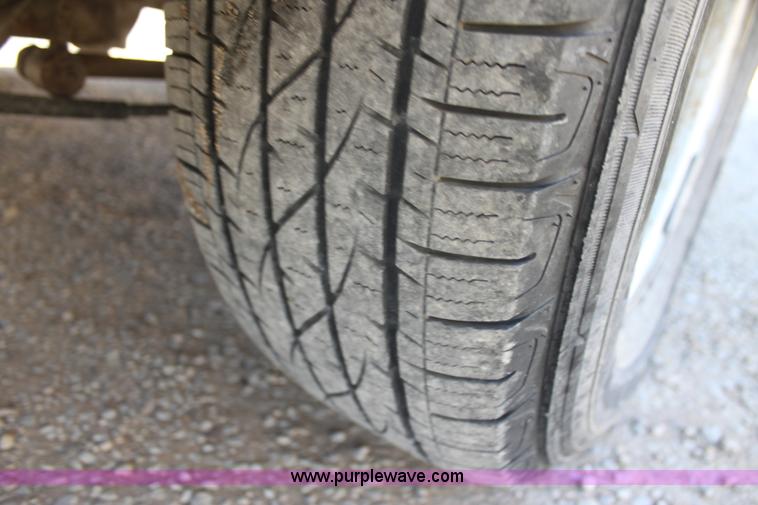 image for item D1314 1999 Chevrolet Suburban C1500 SUV