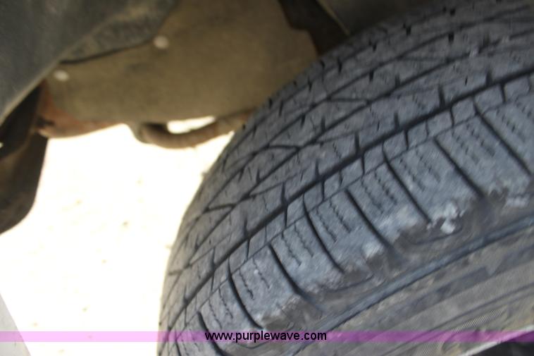 image for item D1314 1999 Chevrolet Suburban C1500 SUV