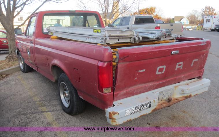image for item D2222 1991 Ford F150 pickup truck
