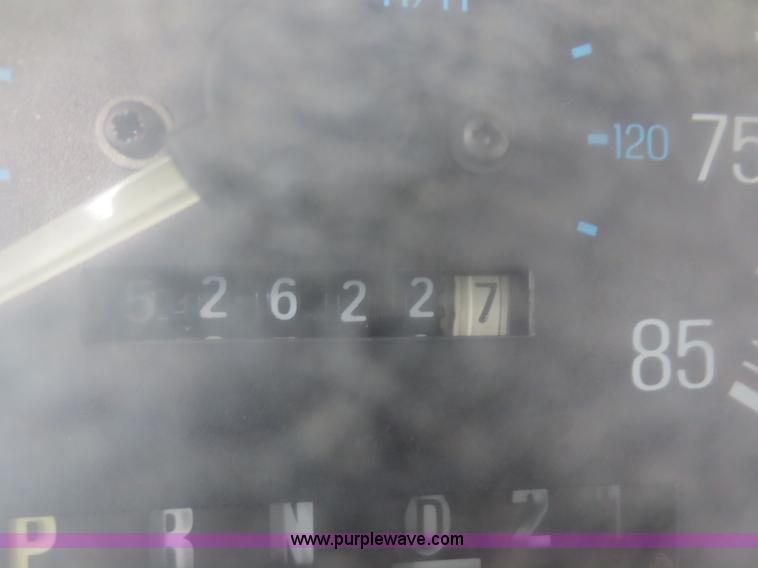 image for item D2222 1991 Ford F150 pickup truck