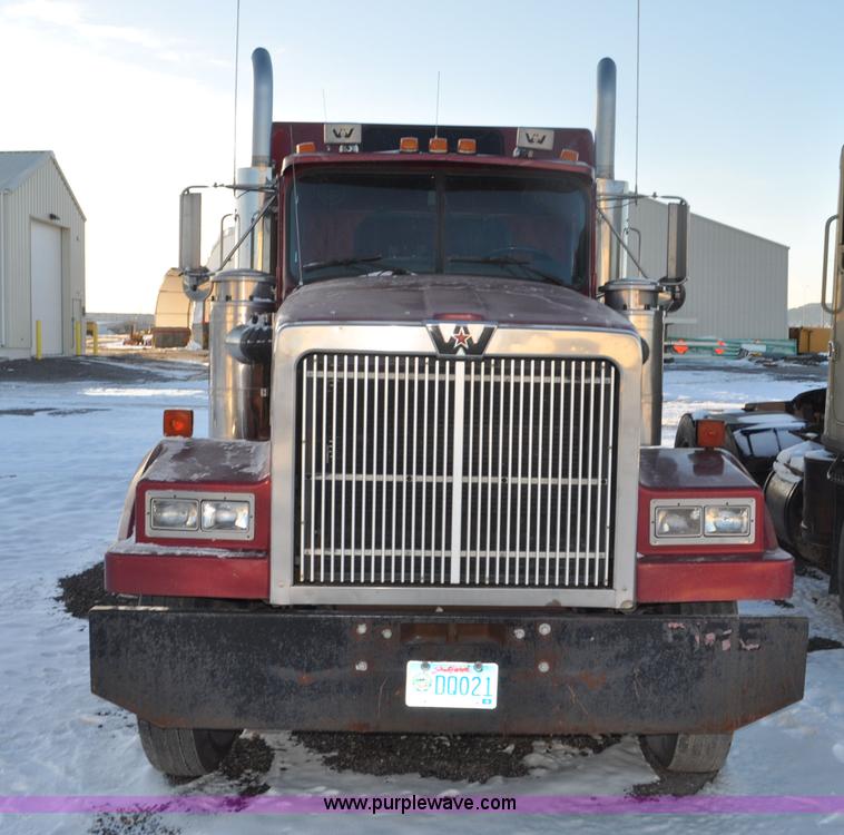 image for item F2113 1993 Western Star 4934F semi truck
