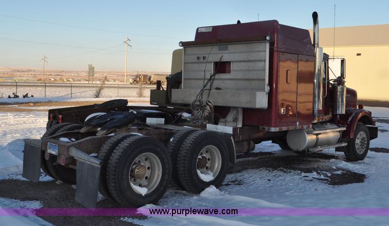 image for item F2113 1993 Western Star 4934F semi truck