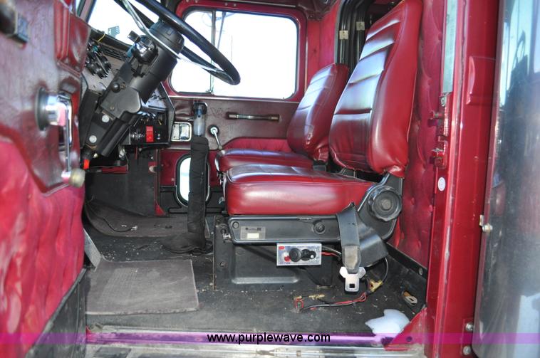 image for item F2113 1993 Western Star 4934F semi truck