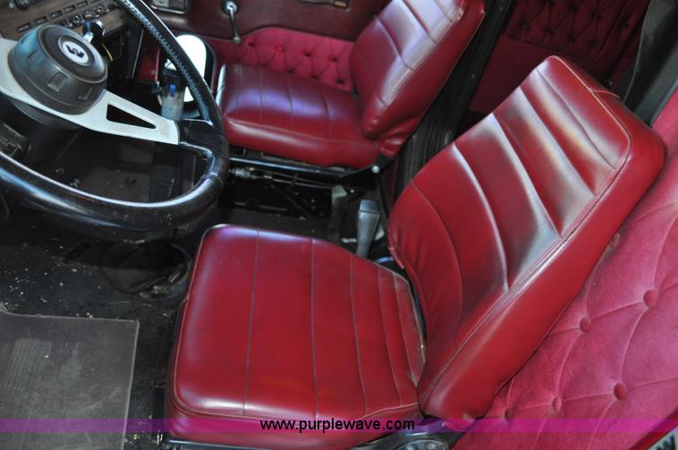 image for item F2113 1993 Western Star 4934F semi truck