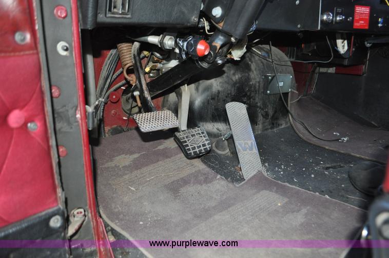 image for item F2113 1993 Western Star 4934F semi truck