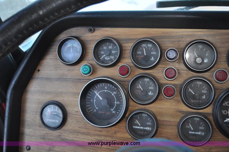 image for item F2113 1993 Western Star 4934F semi truck