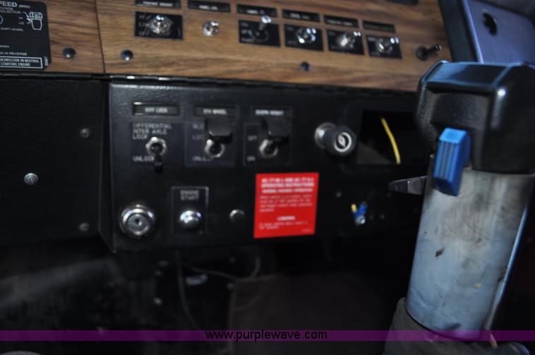 image for item F2113 1993 Western Star 4934F semi truck