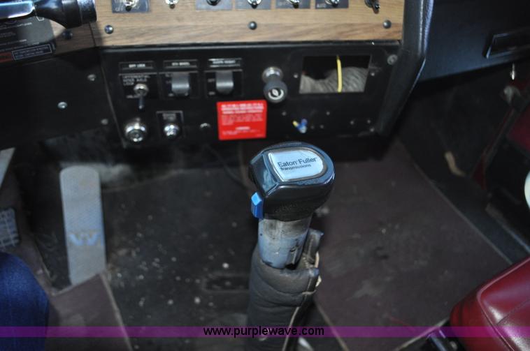 image for item F2113 1993 Western Star 4934F semi truck