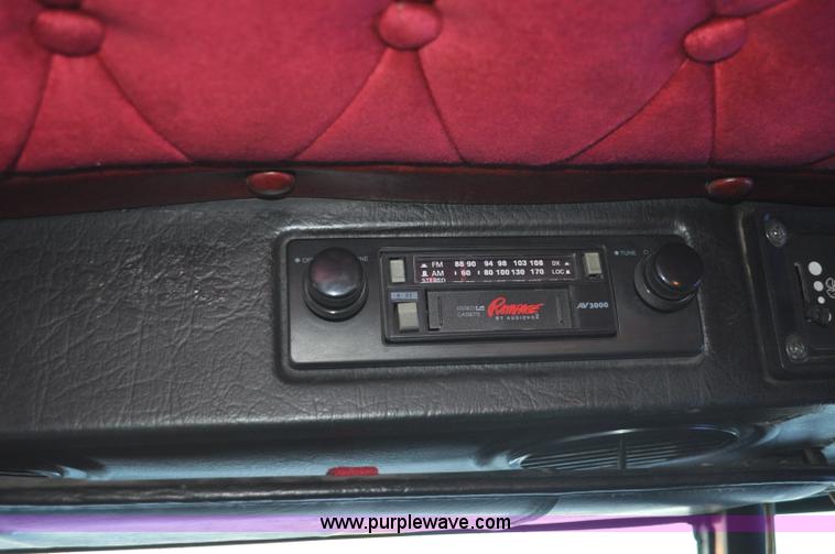 image for item F2113 1993 Western Star 4934F semi truck