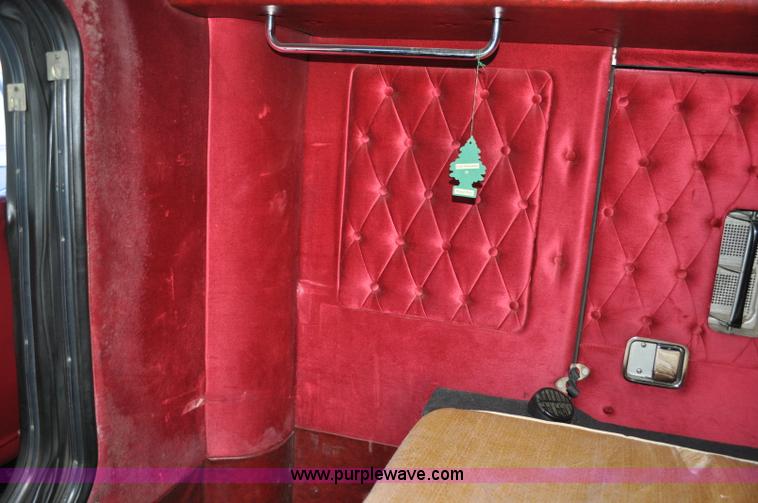 image for item F2113 1993 Western Star 4934F semi truck