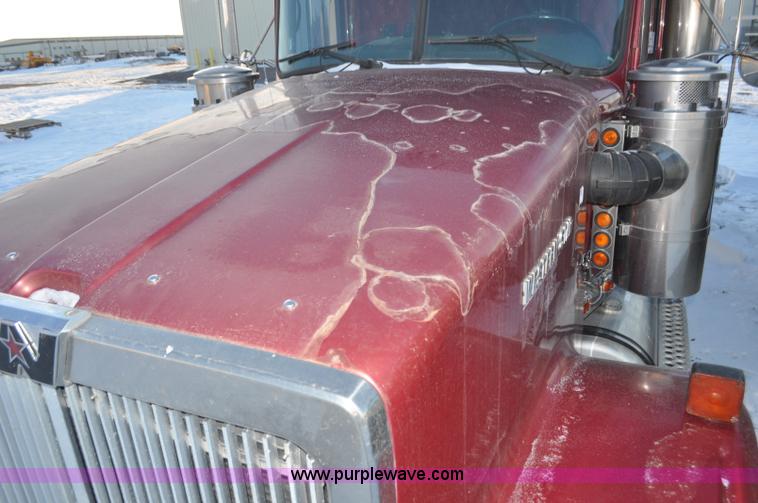 image for item F2113 1993 Western Star 4934F semi truck