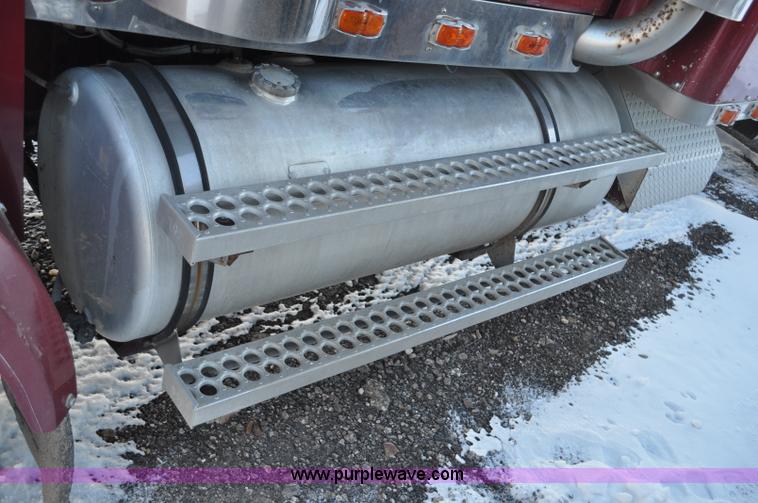 image for item F2113 1993 Western Star 4934F semi truck