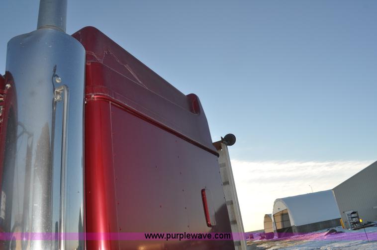 image for item F2113 1993 Western Star 4934F semi truck