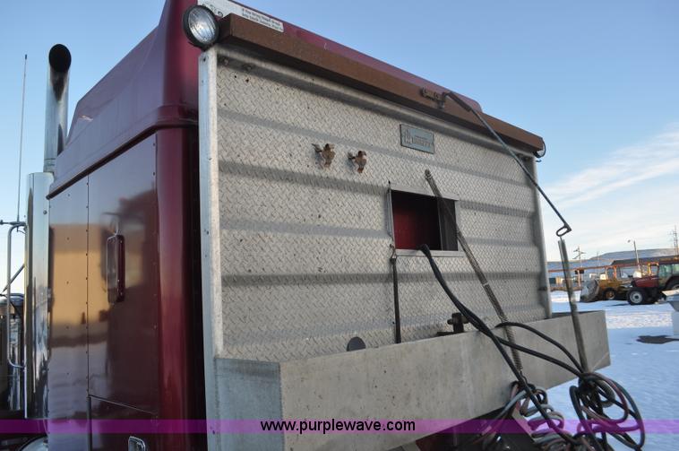 image for item F2113 1993 Western Star 4934F semi truck