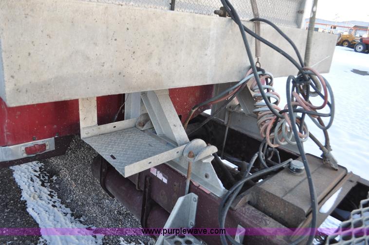 image for item F2113 1993 Western Star 4934F semi truck