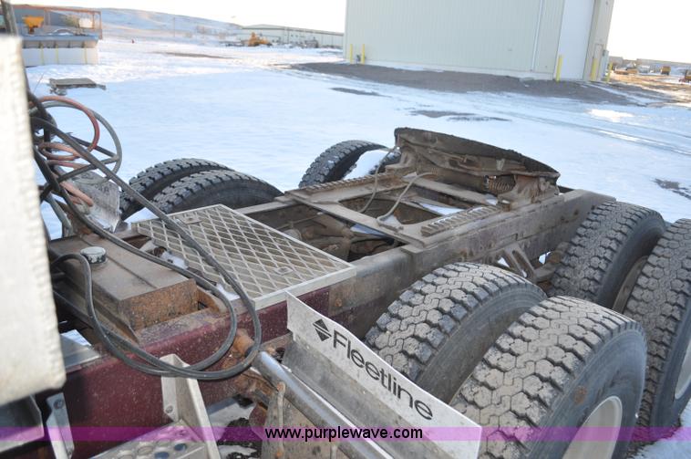 image for item F2113 1993 Western Star 4934F semi truck