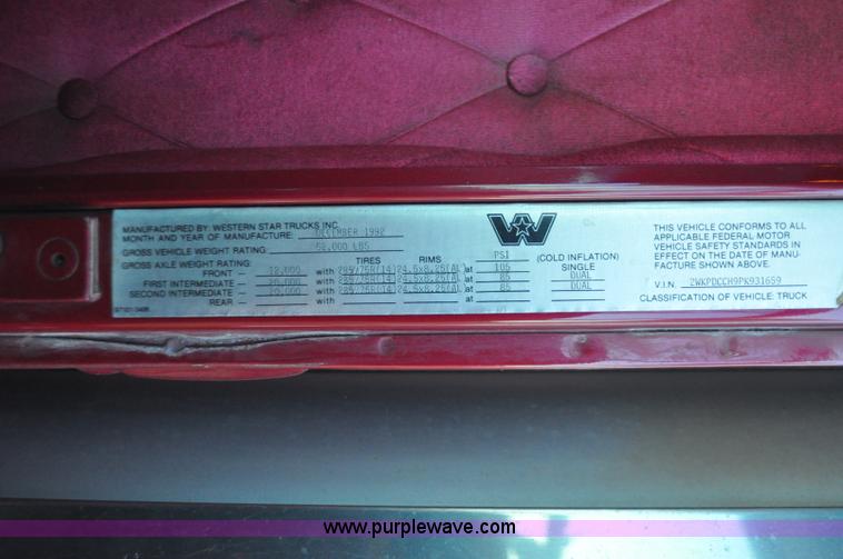 image for item F2113 1993 Western Star 4934F semi truck