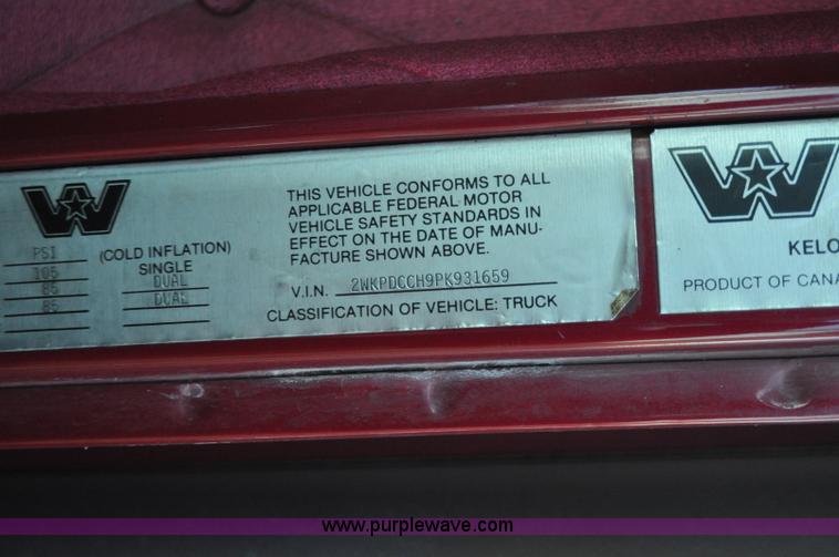 image for item F2113 1993 Western Star 4934F semi truck