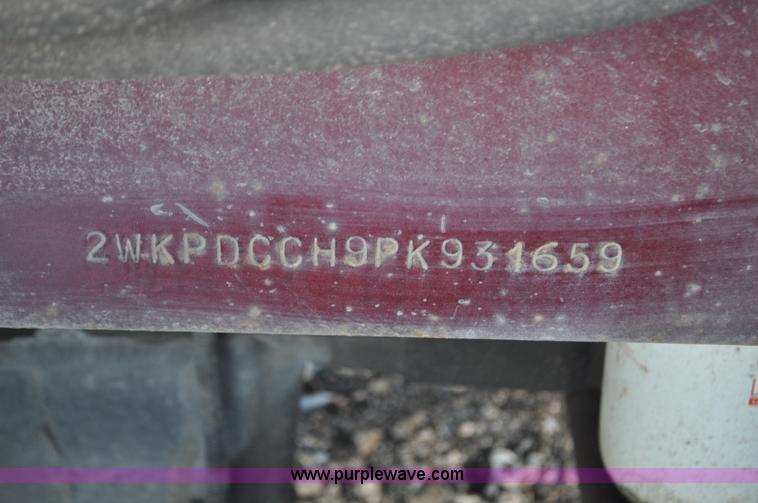 image for item F2113 1993 Western Star 4934F semi truck