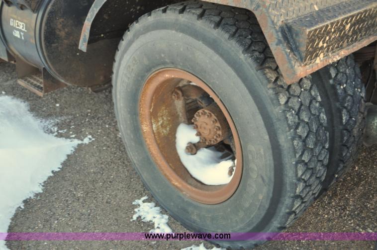 image for item F2114 1975 GMC Astro 95 semi truck