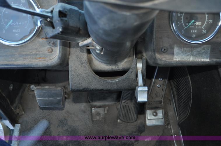 image for item F2114 1975 GMC Astro 95 semi truck