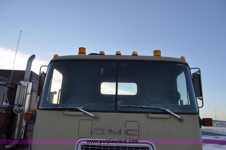 image for item F2114 1975 GMC Astro 95 semi truck