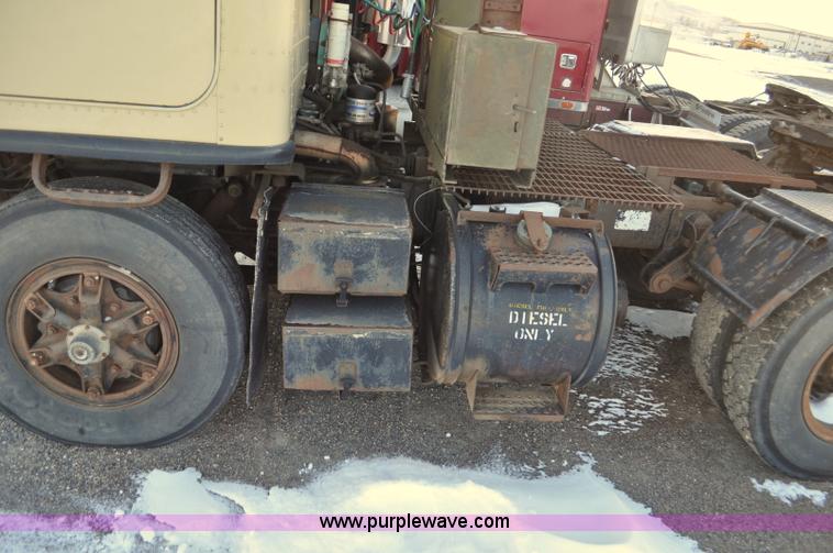 image for item F2114 1975 GMC Astro 95 semi truck