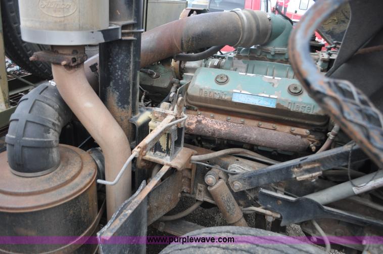 image for item F2114 1975 GMC Astro 95 semi truck