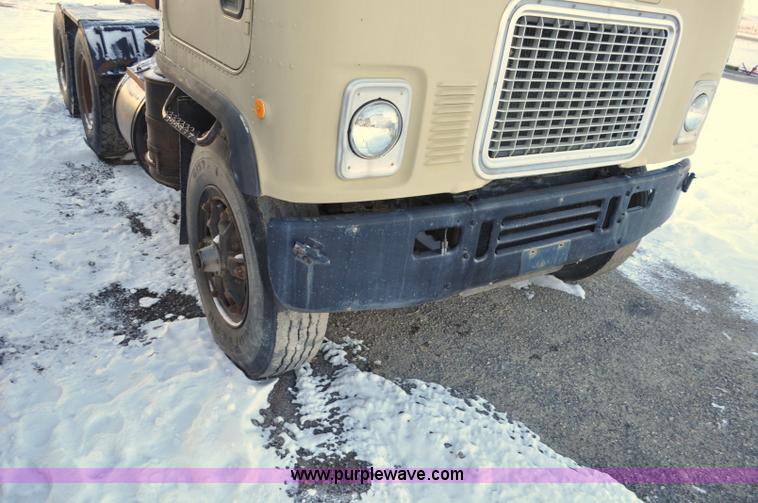 image for item F2114 1975 GMC Astro 95 semi truck