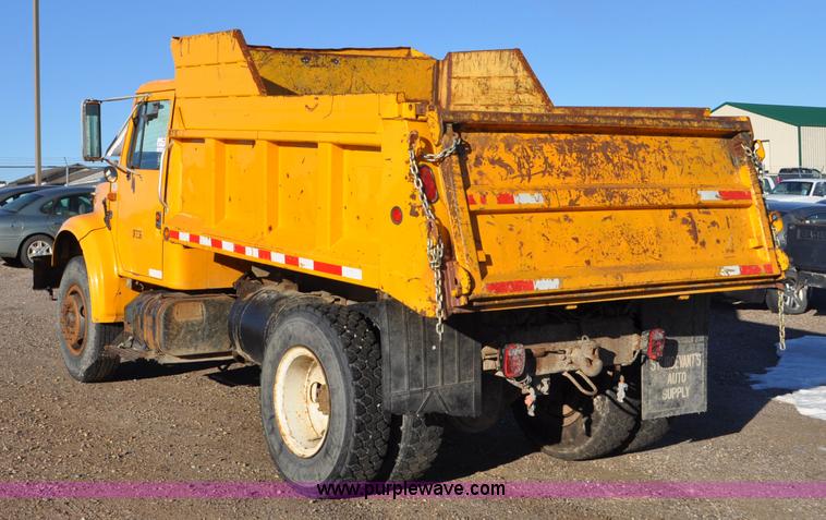 image for item F2162 1991 International 4900 dump truck